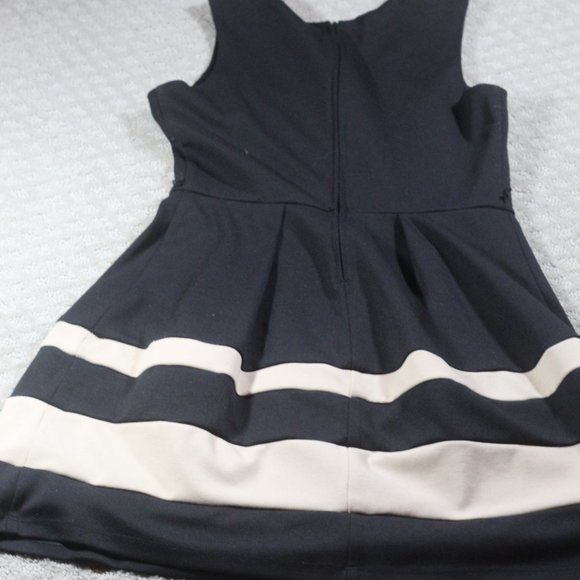 IZ Byer Size 5 Black & Tan Fit & Flare Cocktail Dress - Picture 2 of 6